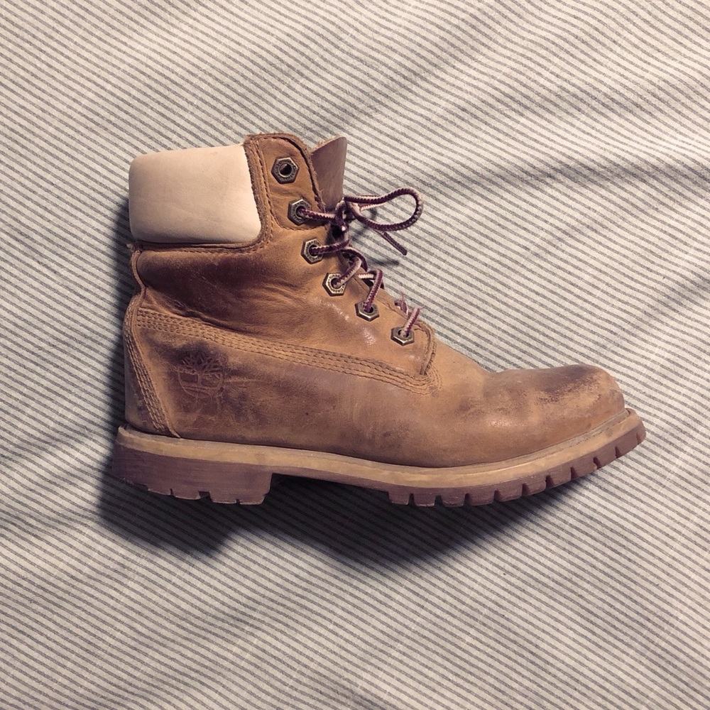 White Trim Classic Timbs